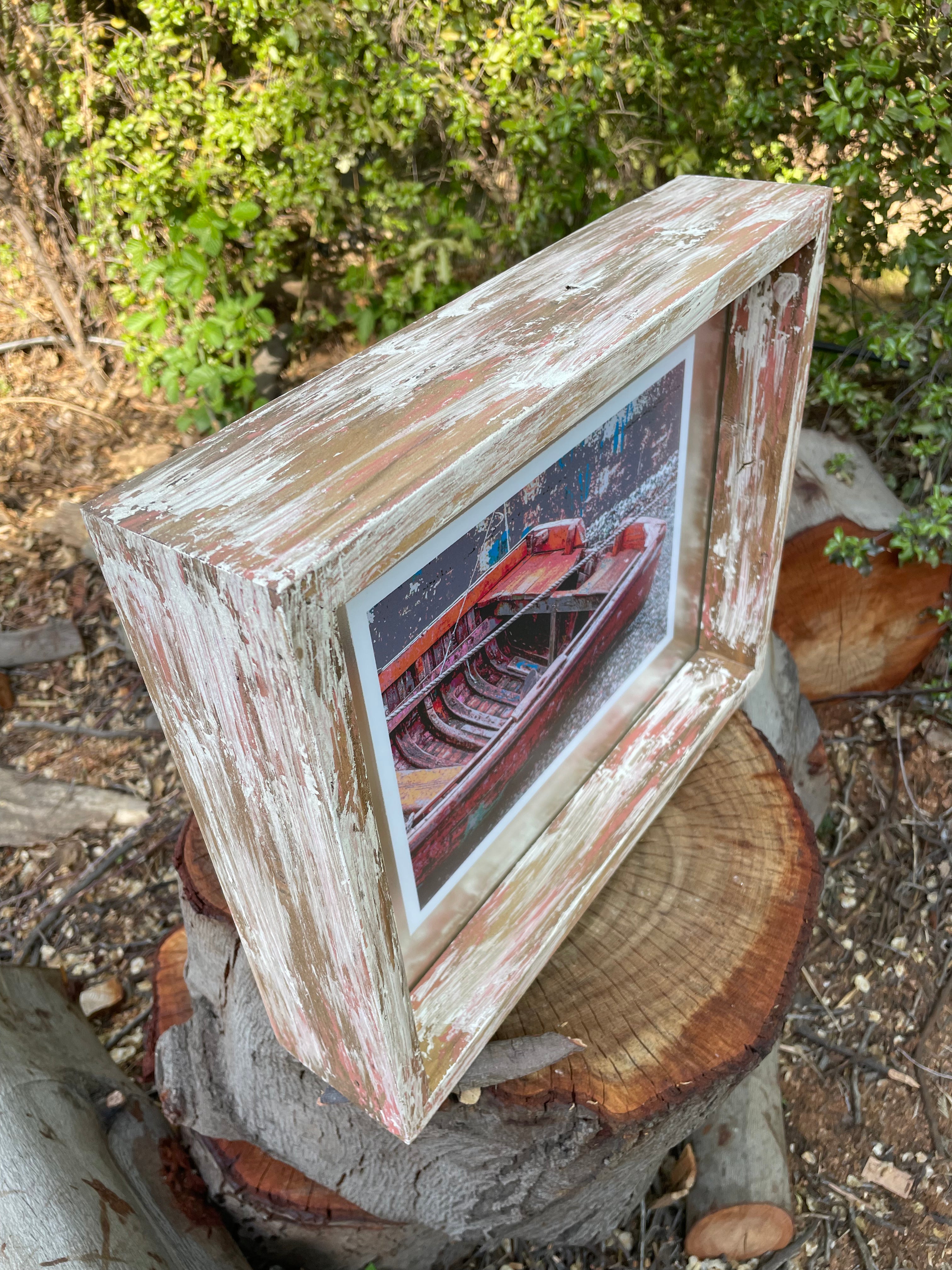 Cuadro Decorativo Marco Crudo y Rayas Rojas Vintage