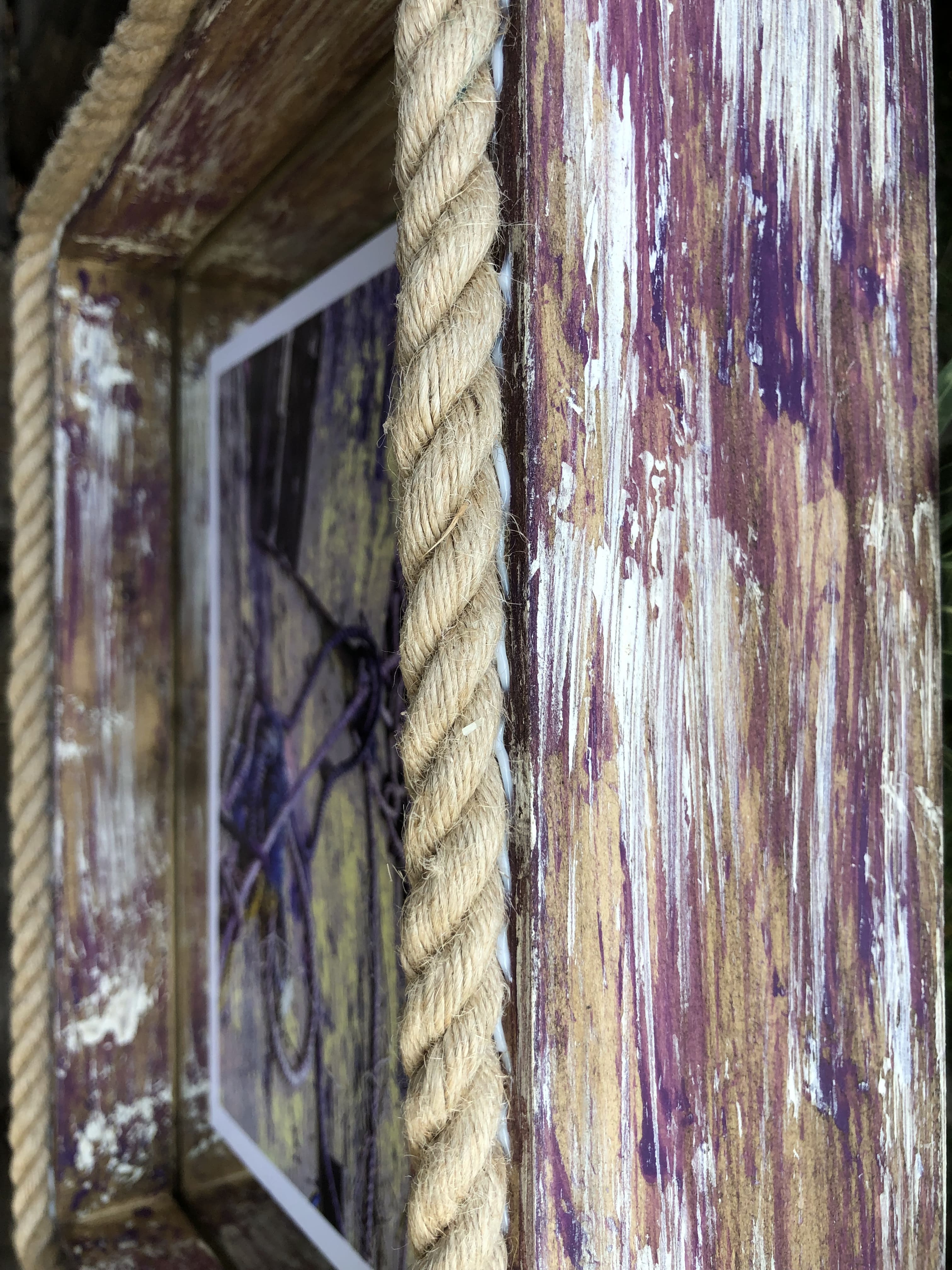 Cuadro Decorativo Marco Violeta y Crudo Vintage