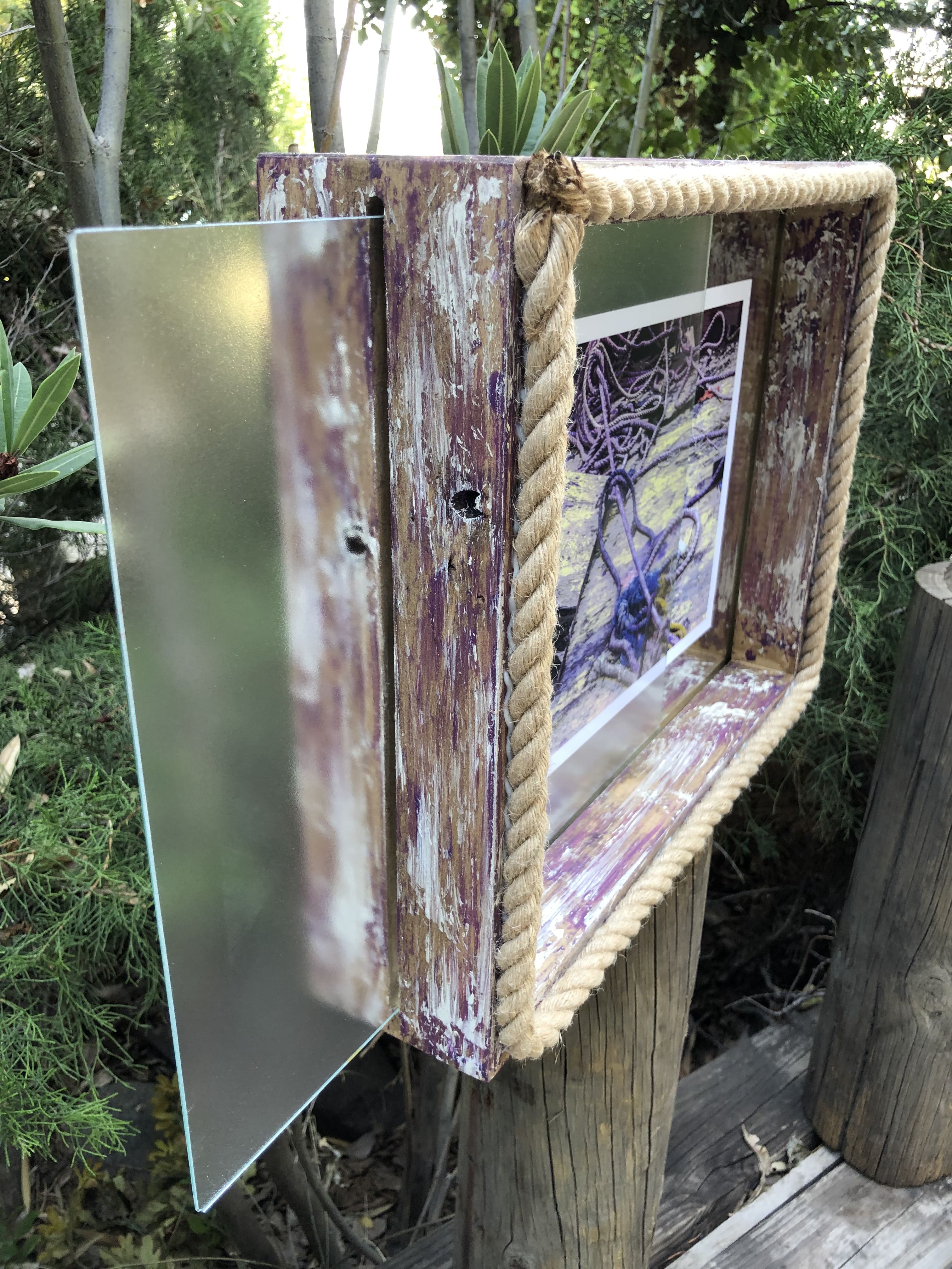 Cuadro Decorativo Marco Violeta y Crudo Vintage