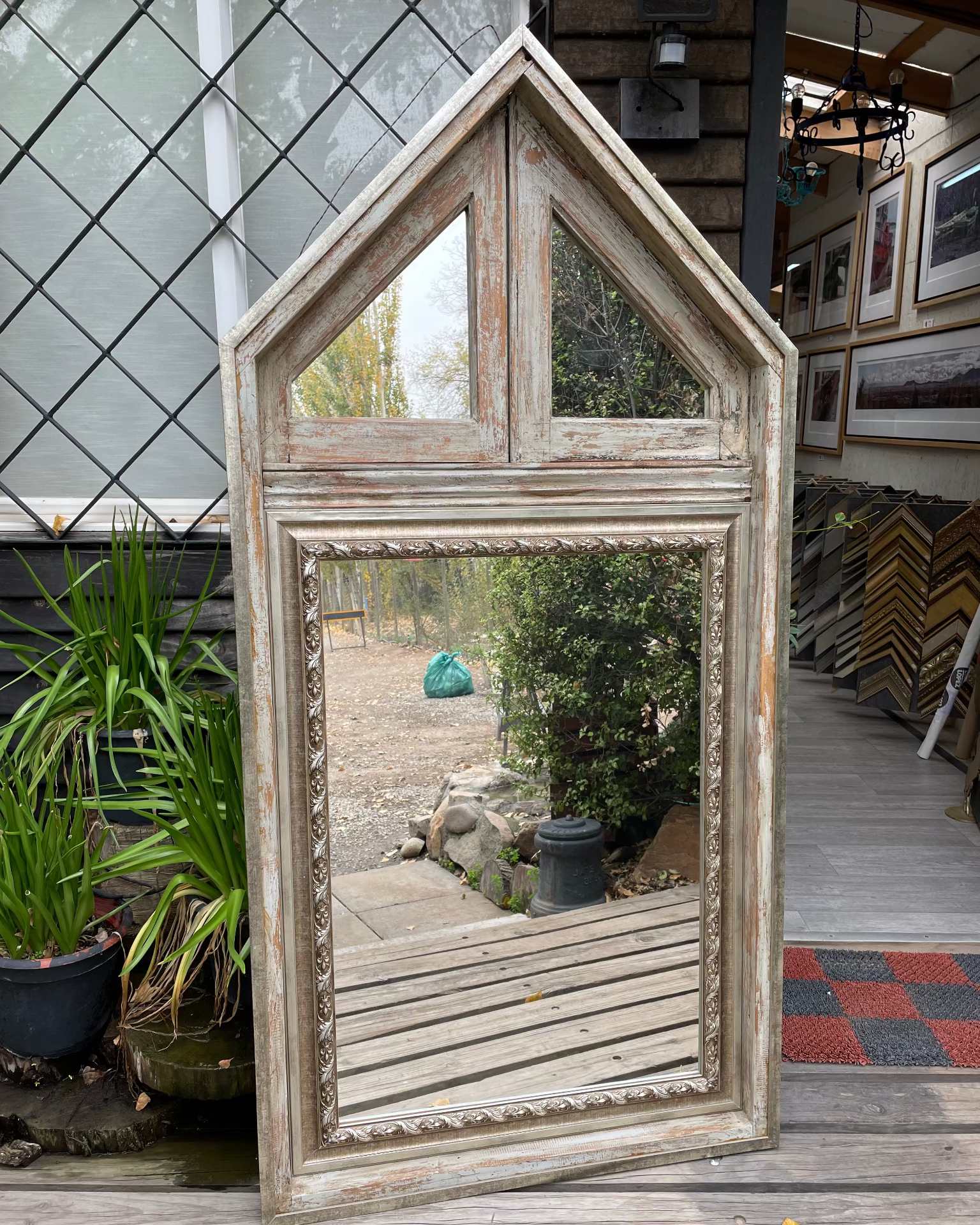 Espejo Decorativo Triángulo